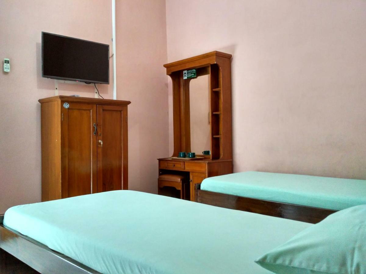 Ismoyo Hotel Yogyakarta Exterior foto
